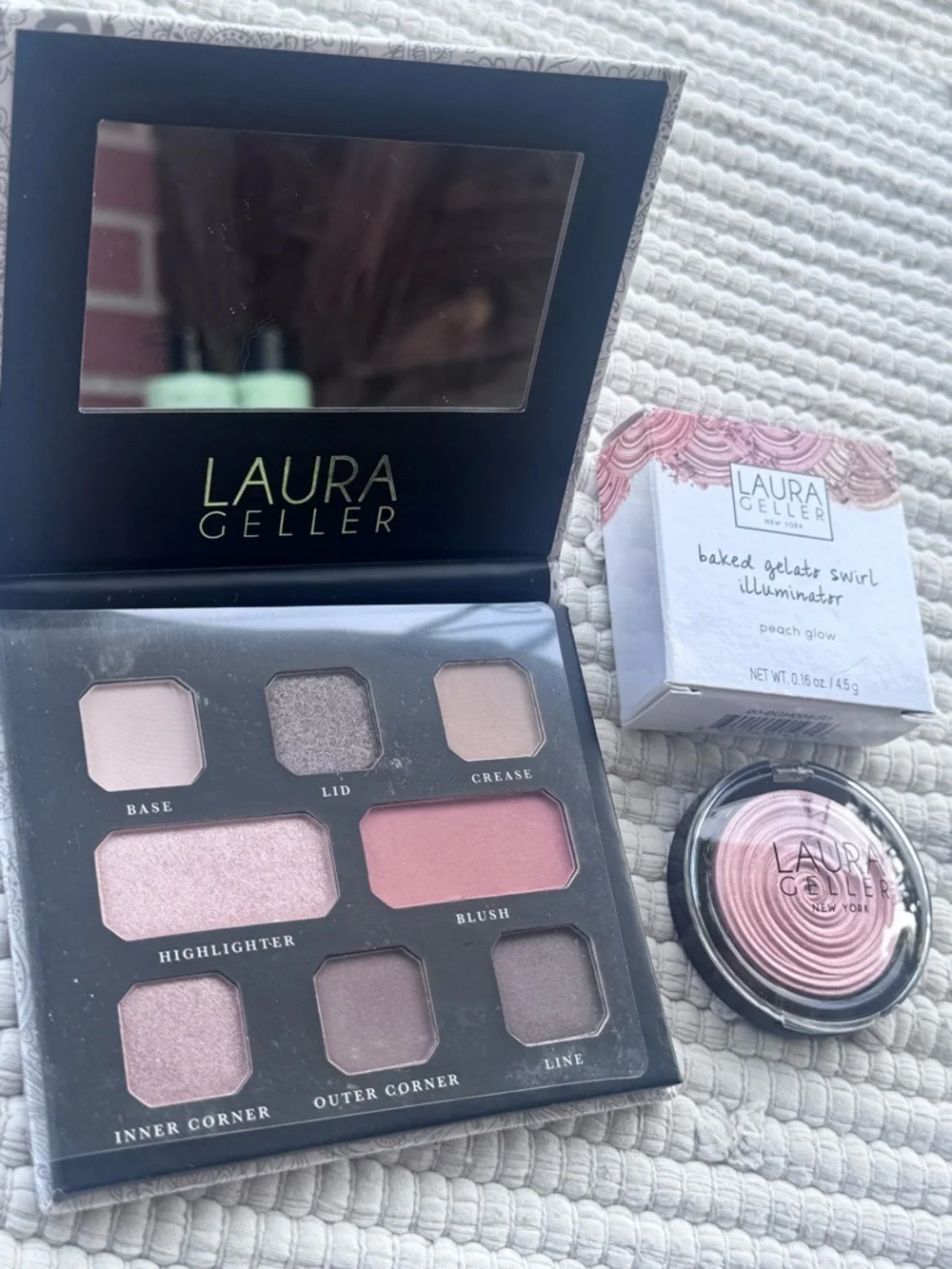 Laura Geller Makeup Bundle Palette + Peach Glow Illuminator Set